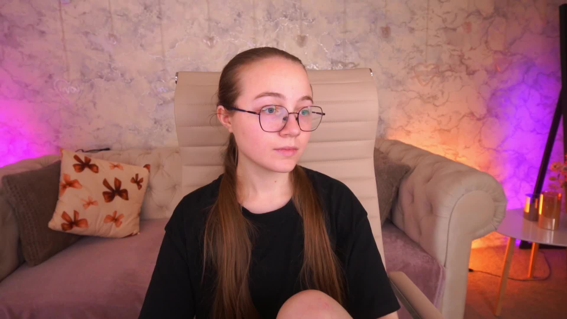 ArrinaWairr Adult Chat May 21, 2026