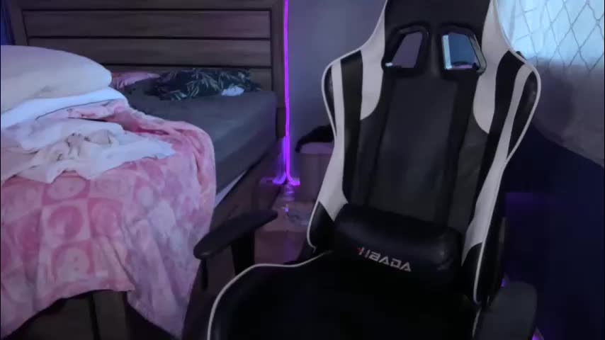 ajmiller25 Adult Chat May 22, 2026
