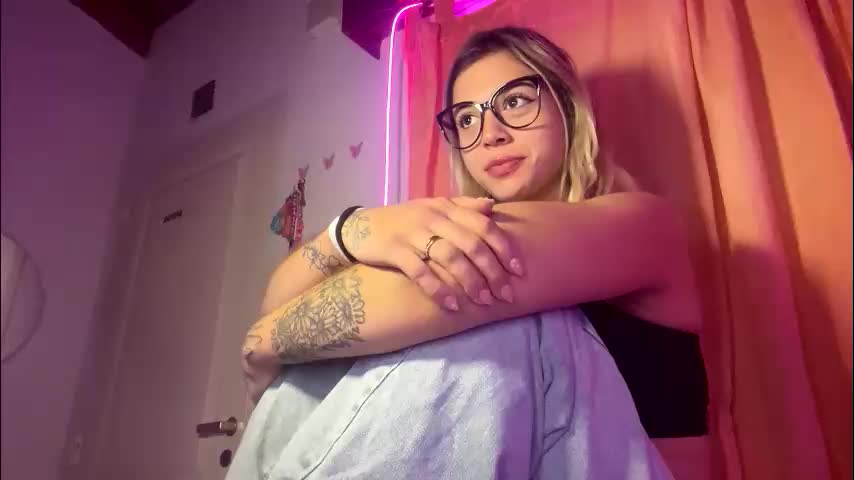 sexsummerr Adult Chat May 22, 2026