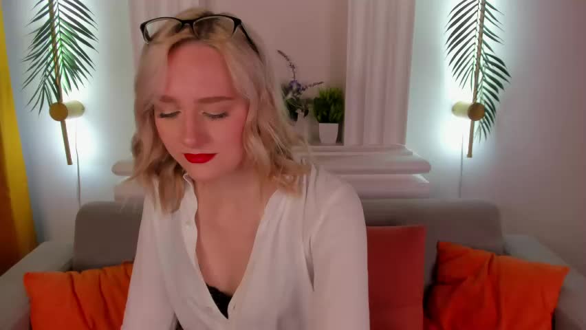 chloedeccker Adult Chat May 23, 2026