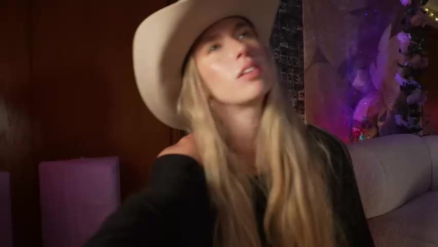 lucy_gooosey Adult Chat May 23, 2026