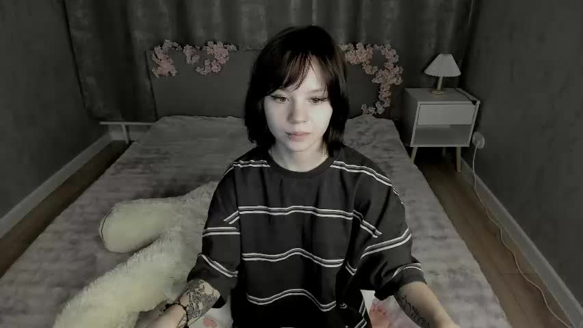 loly_cuttie Adult Chat May 23, 2026