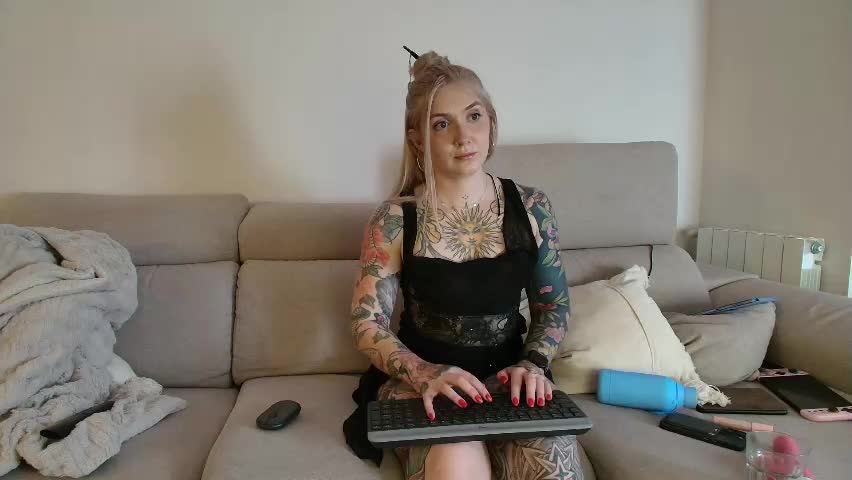 tattoobbgirl Adult Chat May 23, 2026