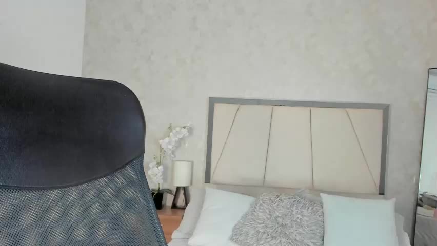 nicoll_ruiz_ Adult Chat May 23, 2026