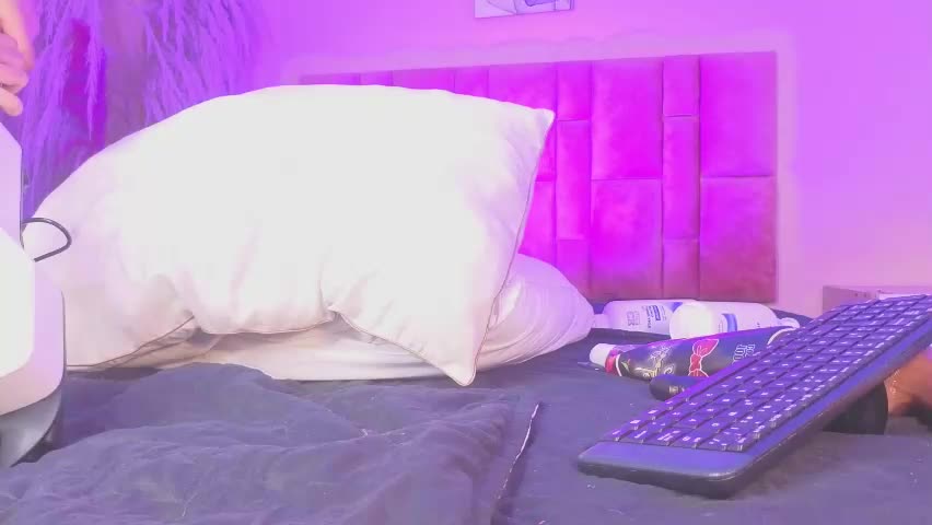 caro_lovings Adult Chat May 24, 2026