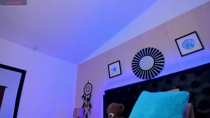 _oliviajoness Adult Chat May 23, 2026