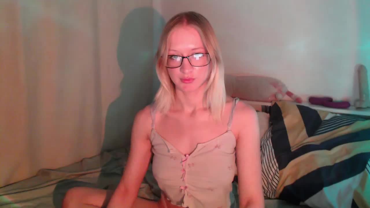 ChloeElegia Adult Chat May 24, 2026