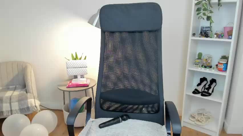 _bellaevans_ Adult Chat May 25, 2026