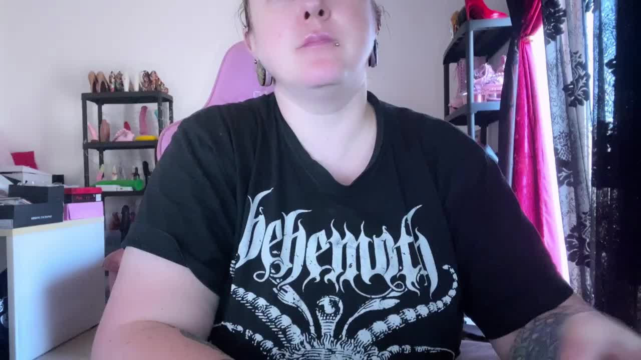 NylonQueen Adult Chat May 25, 2026