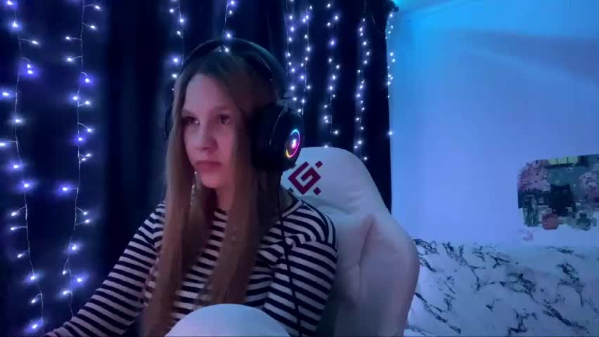 kayceefroehner Adult Chat May 24, 2026