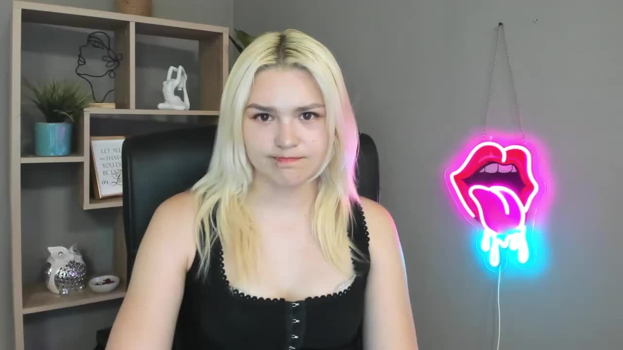 SweetLilyxo Adult Chat May 25, 2026