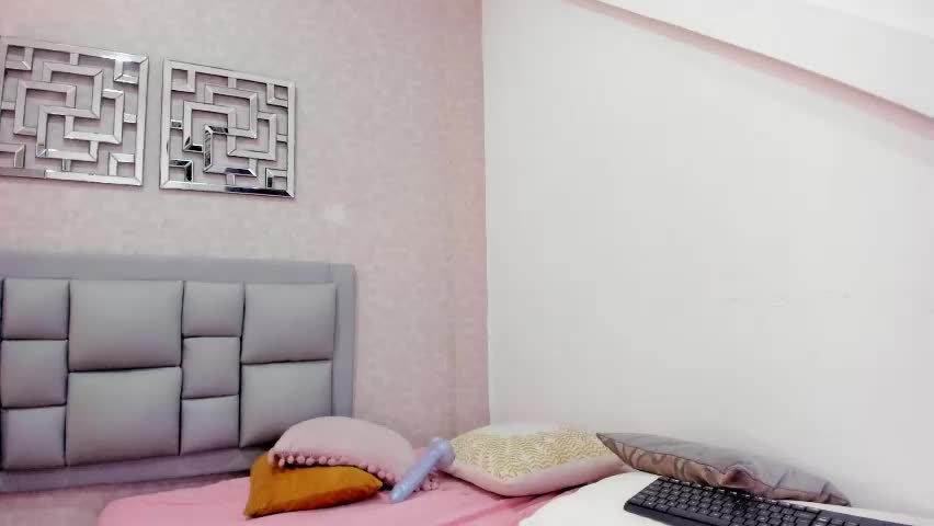 luna25__ Adult Chat May 25, 2026