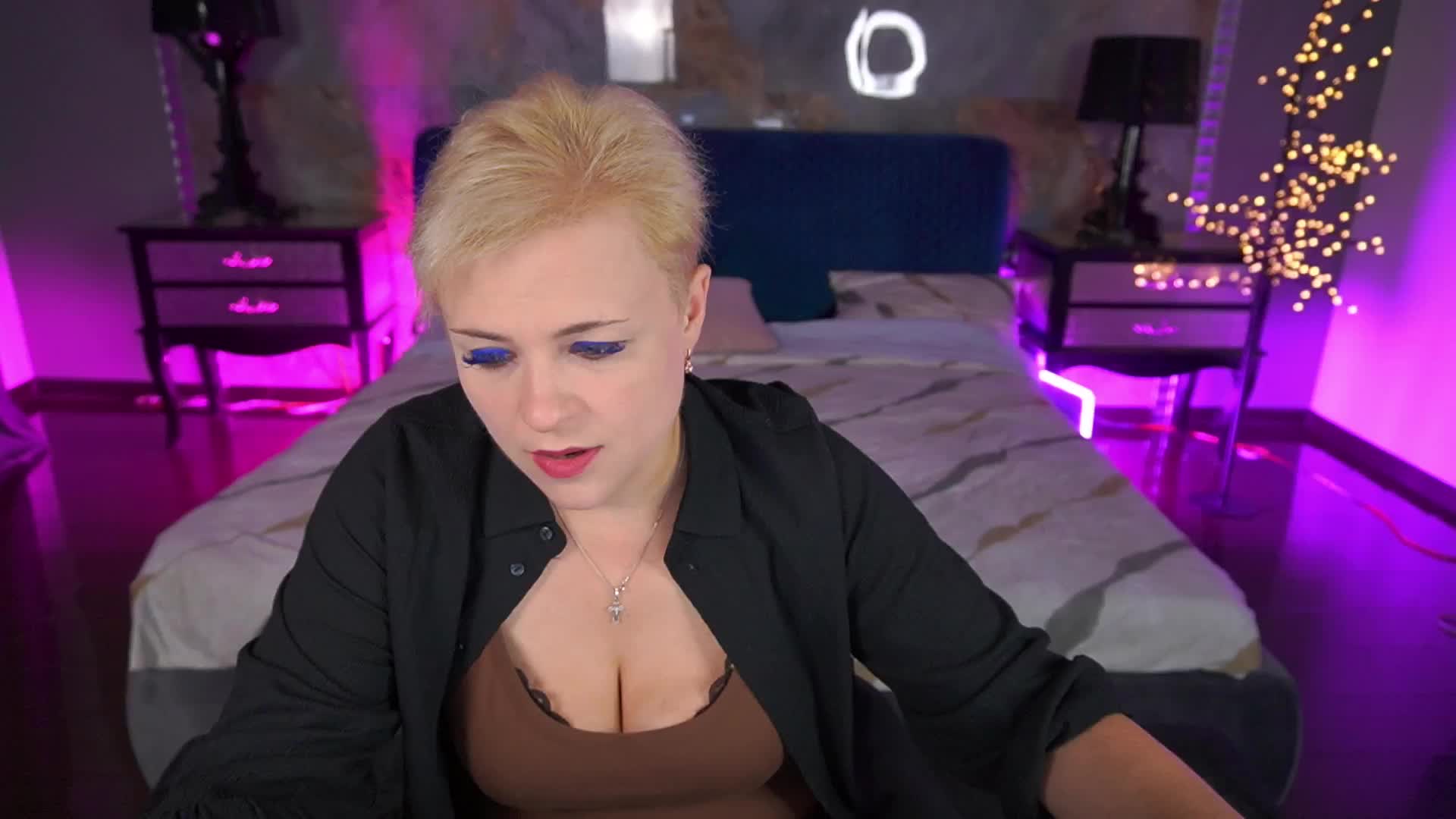 CrystalVibe Adult Chat May 24, 2026