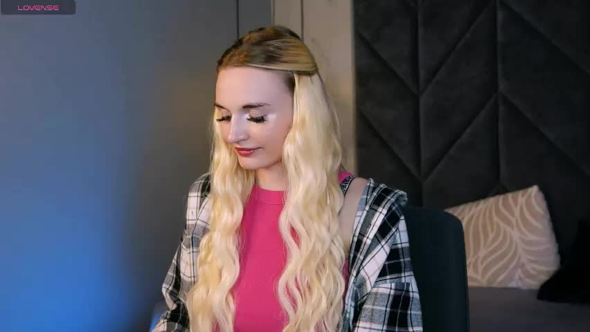 _mila_lux_ Adult Chat May 25, 2026