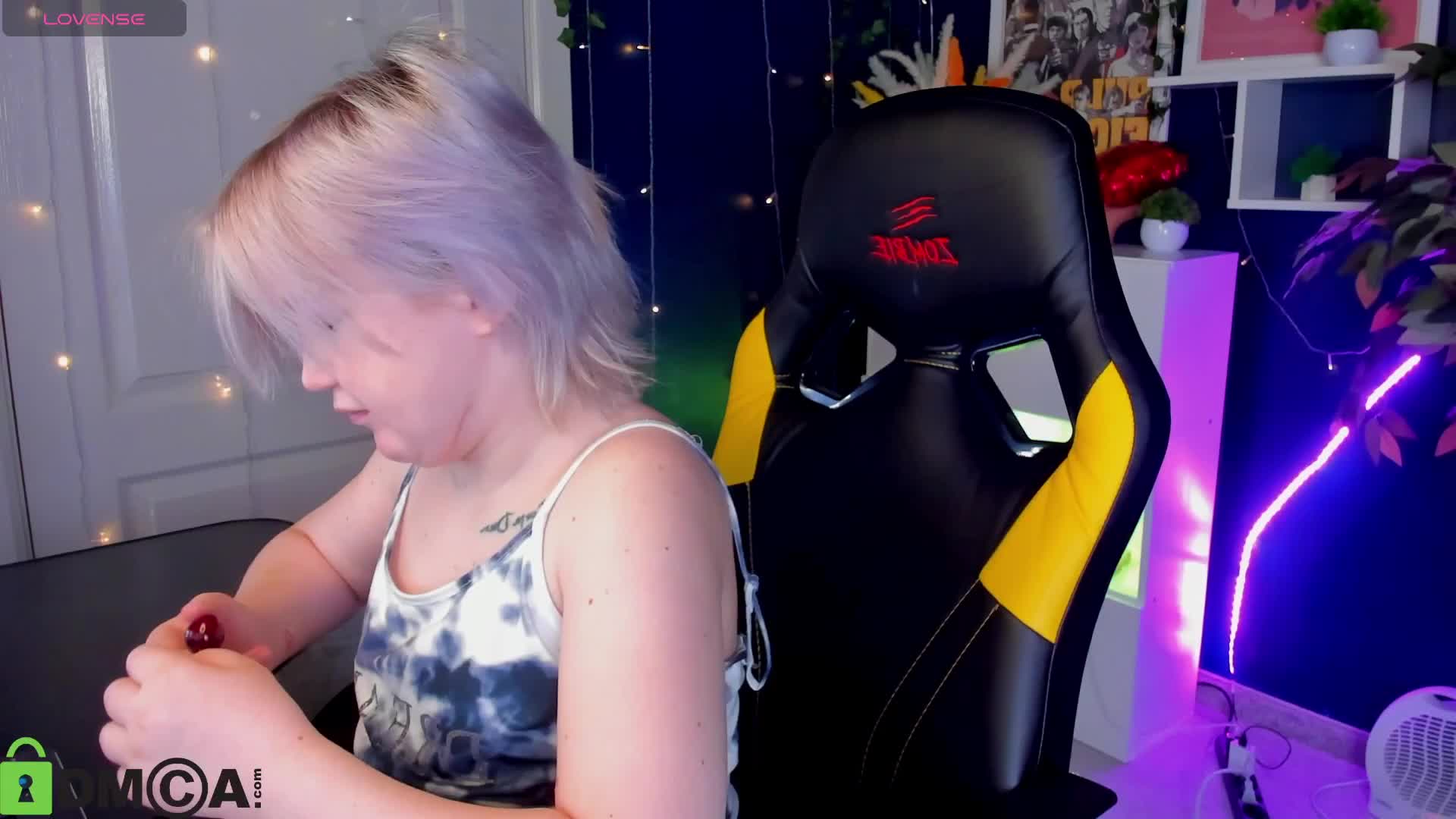 MiaFerd Adult Chat May 25, 2026
