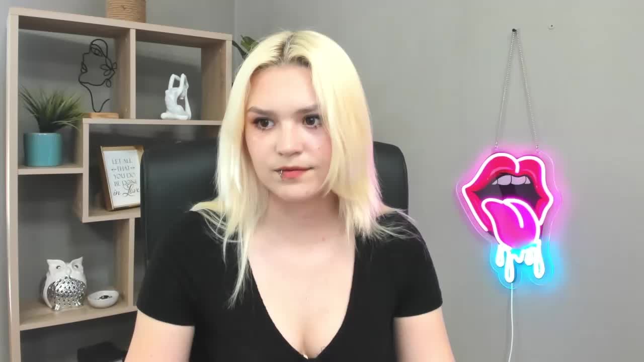 SweetLilyxo Adult Chat May 26, 2026