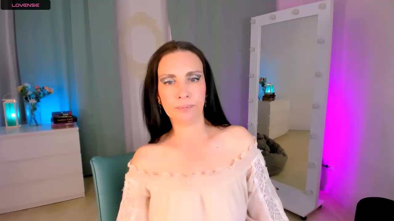 EvanessaJohns Adult Chat May 26, 2026