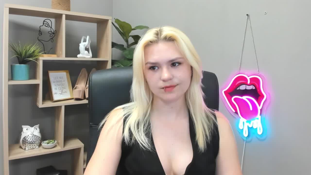 SweetLilyxo Adult Chat May 26, 2026