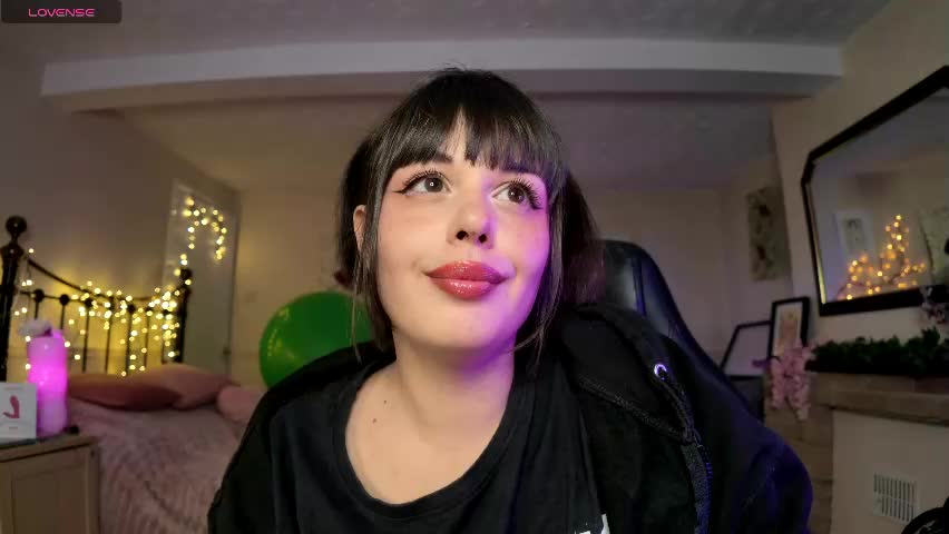 lavenderrzz19 Adult Chat May 26, 2026