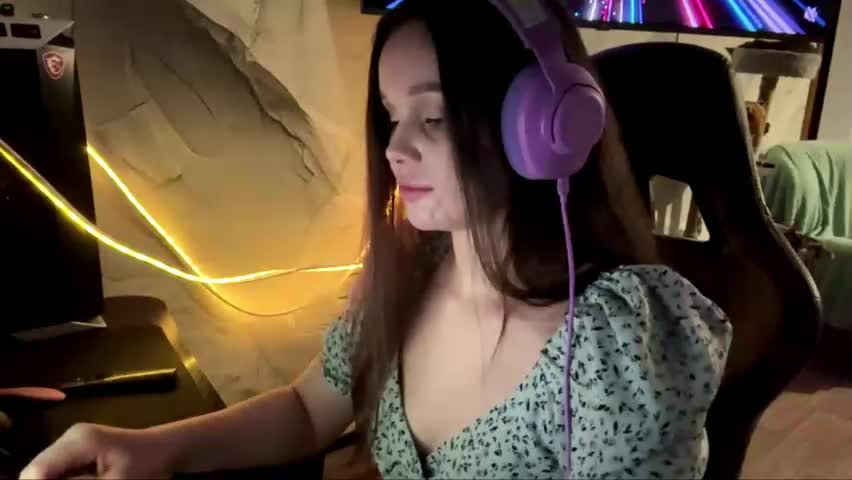 mabelneonakis Adult Chat May 26, 2026