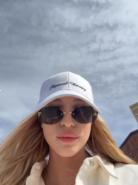Cristi-Candy Adult Chat May 27, 2026