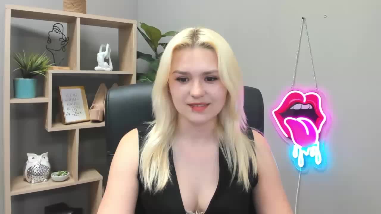 SweetLilyxo Adult Chat May 27, 2026