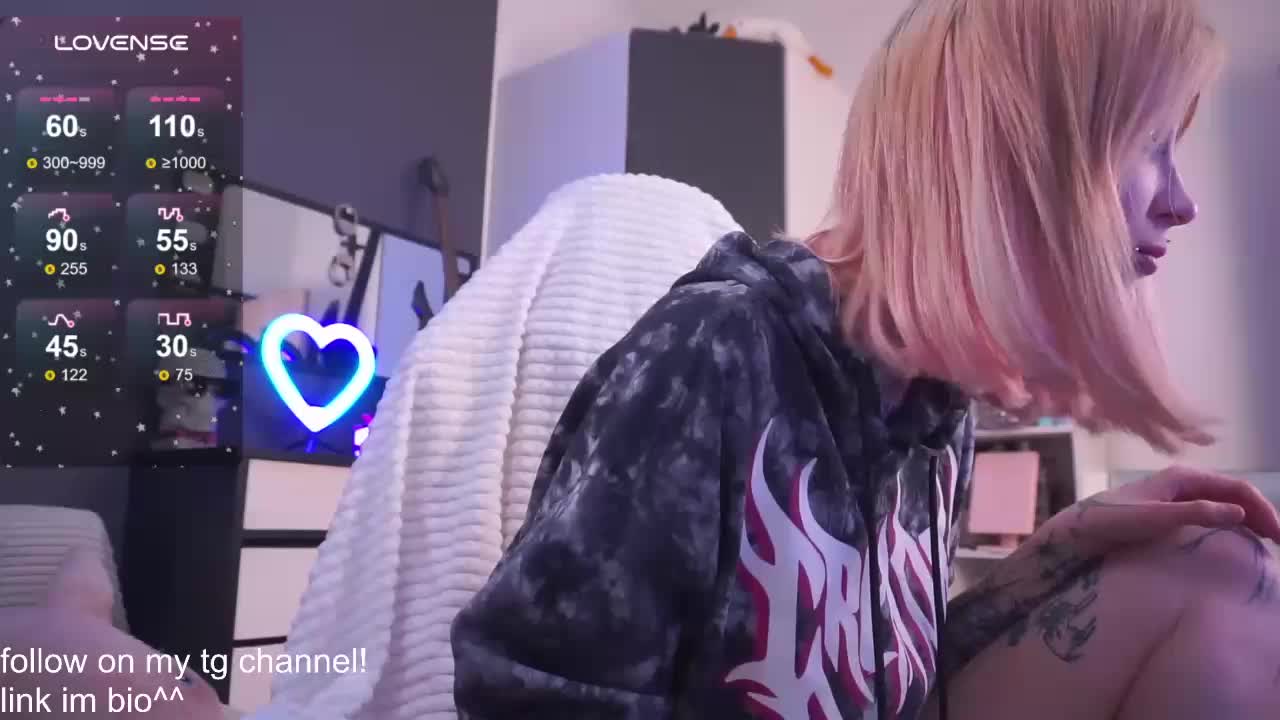 fraulein-mooon Adult Chat May 27, 2026