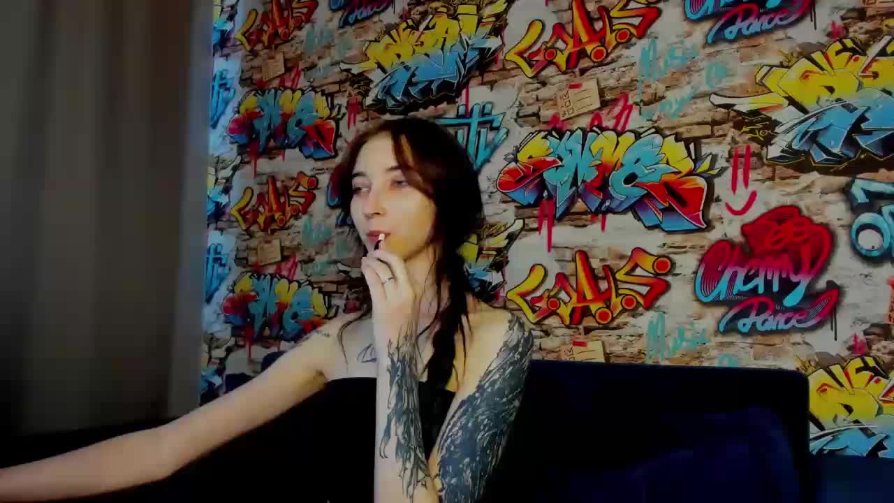 Ellen-Hops Adult Chat May 27, 2026