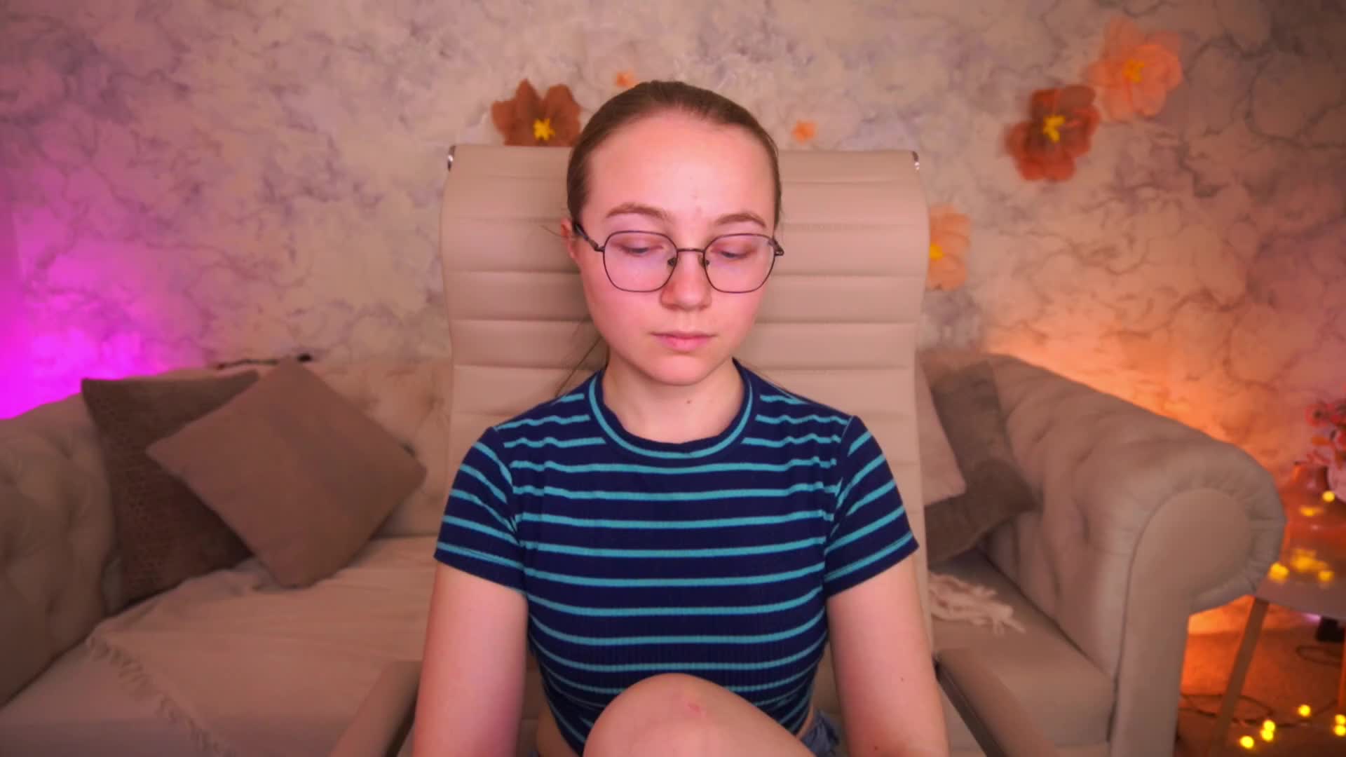 ArrinaWairr Adult Chat May 27, 2026