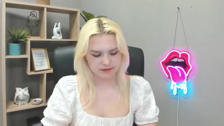 lilysweetxo Adult Chat May 28, 2026
