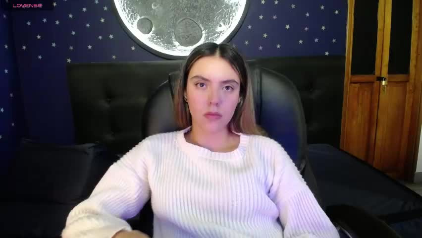 valentina_red18 Adult Chat May 28, 2026