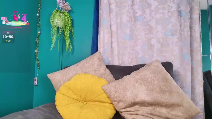 layla_17 Adult Chat May 28, 2026