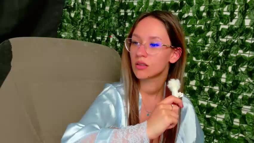 nicoleirisxxx Adult Chat May 29, 2026