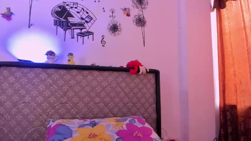 sophie_vega1 Adult Chat May 29, 2026