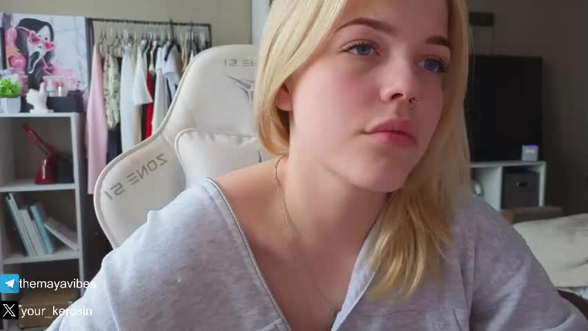 maya_blonde18 Adult Chat May 29, 2026
