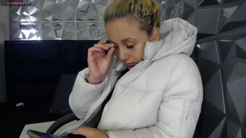 angel_white25 Adult Chat May 30, 2026