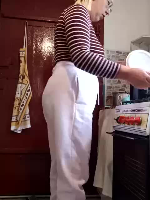 Vika211 Adult Chat May 31, 2026