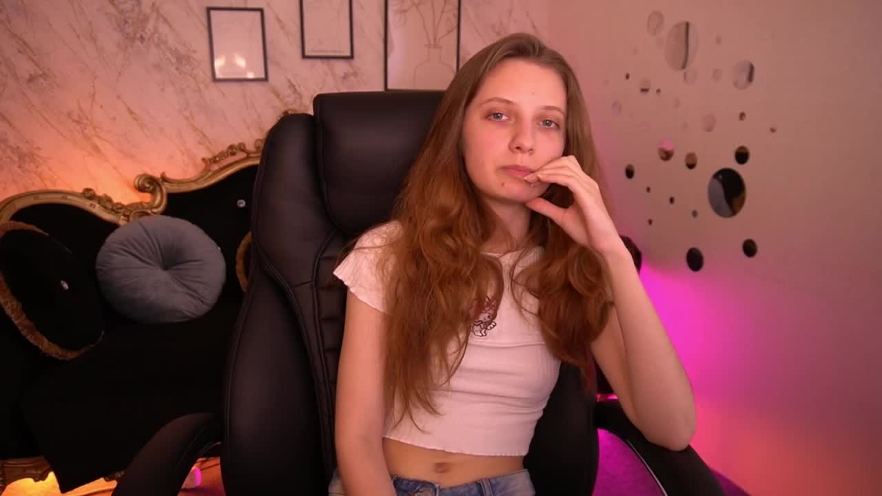 CuteeFoxy Adult Chat May 31, 2026