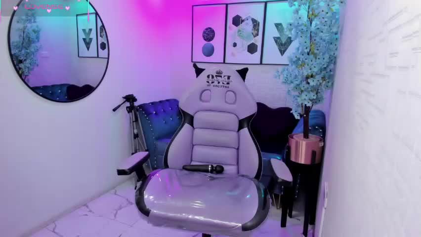 tiara_r Adult Chat May 31, 2026