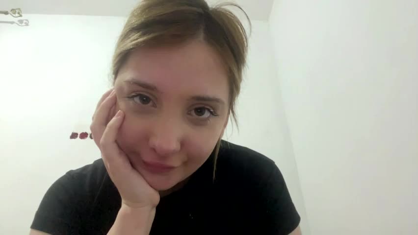kathrinekiening Adult Chat June 1, 2026