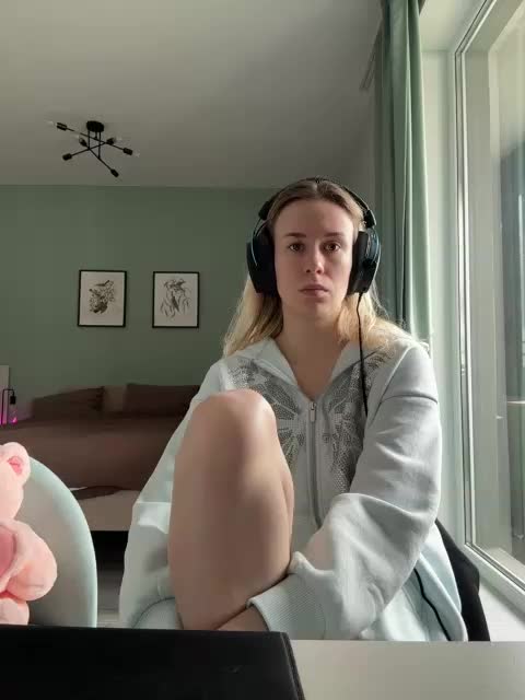 ari_ Adult Chat June 1, 2026