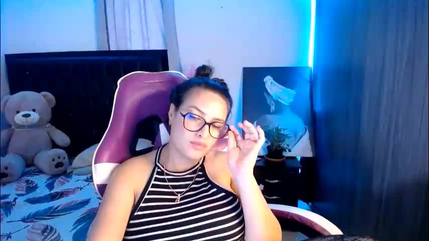 esmeralda098 Adult Chat June 1, 2026