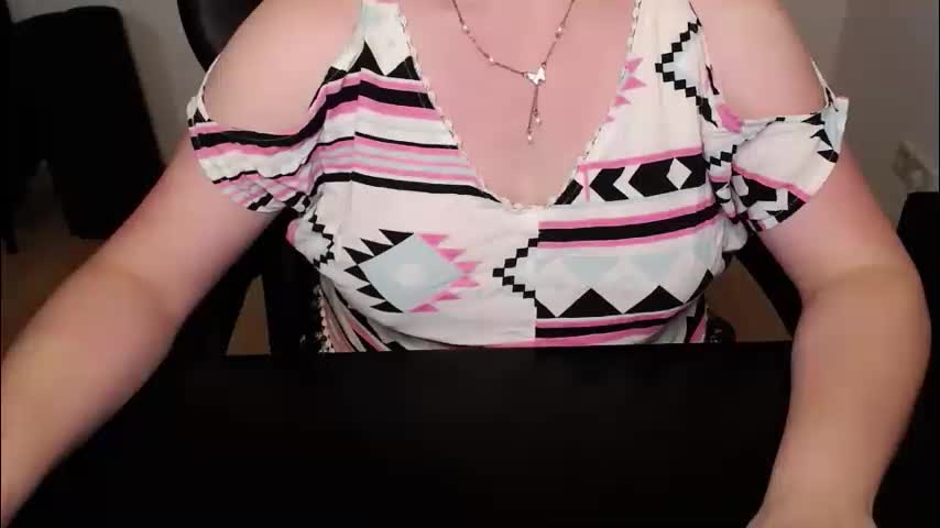 elly_petite Adult Chat June 1, 2026