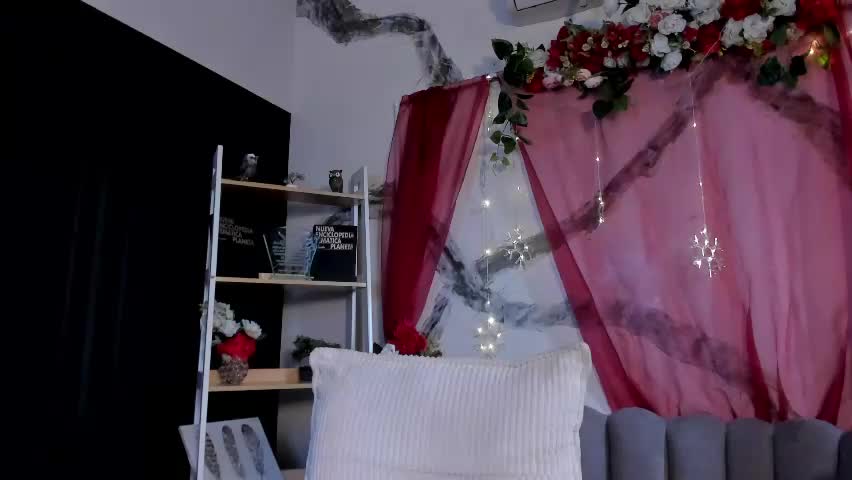 carolinefyre Adult Chat June 1, 2026