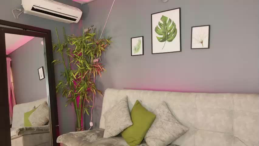 vicky_kittyy Adult Chat June 1, 2026