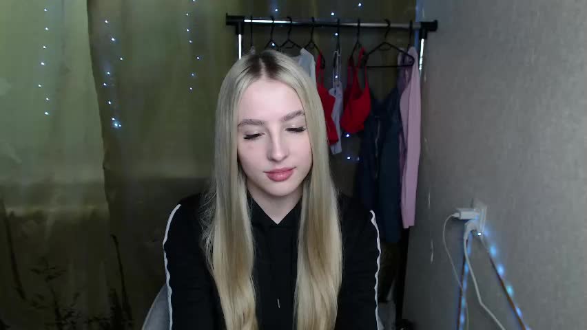 sweet_amelia03 Adult Chat June 1, 2026
