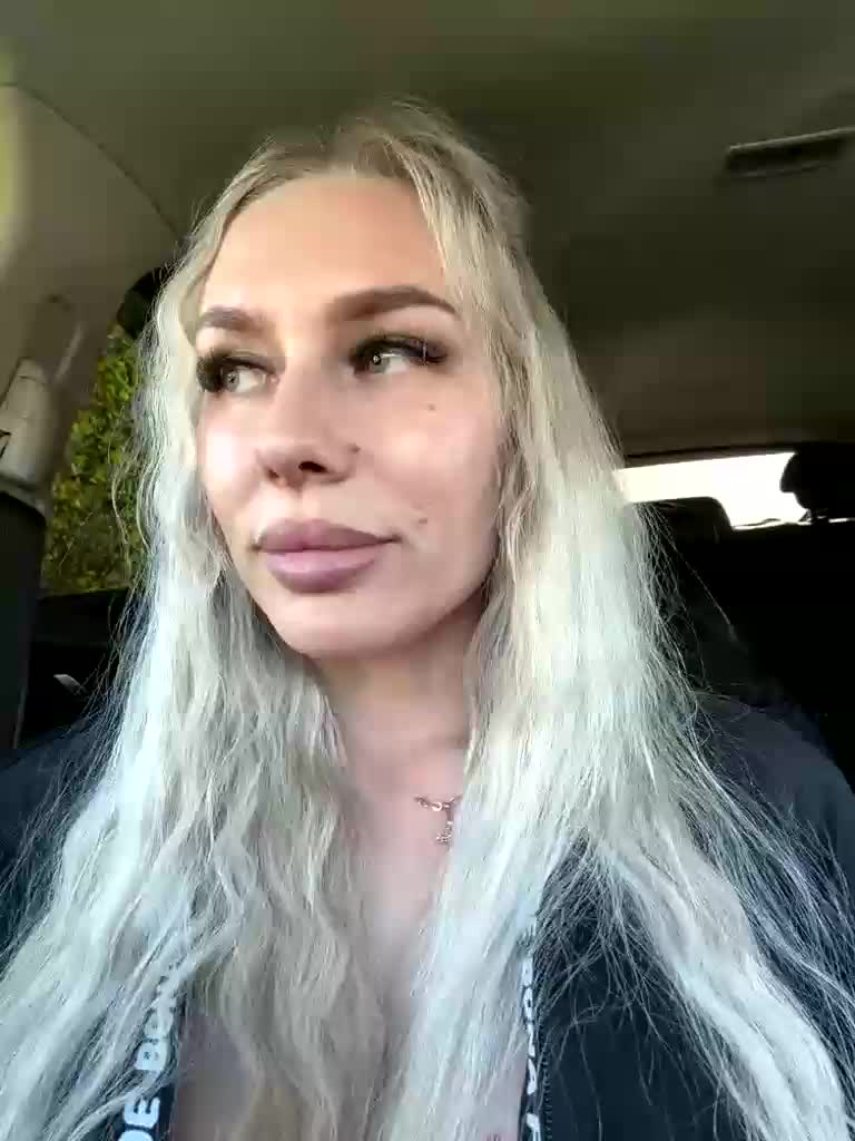 -Lovensesgirl- Adult Chat June 1, 2026
