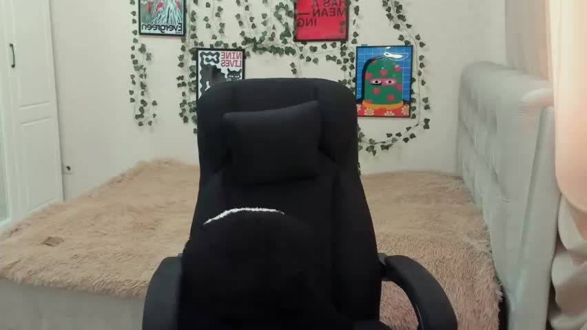 emmarayder Adult Chat June 1, 2026