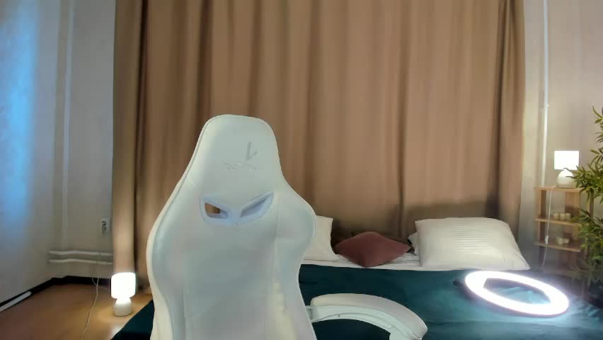 alli_aster Adult Chat June 1, 2026