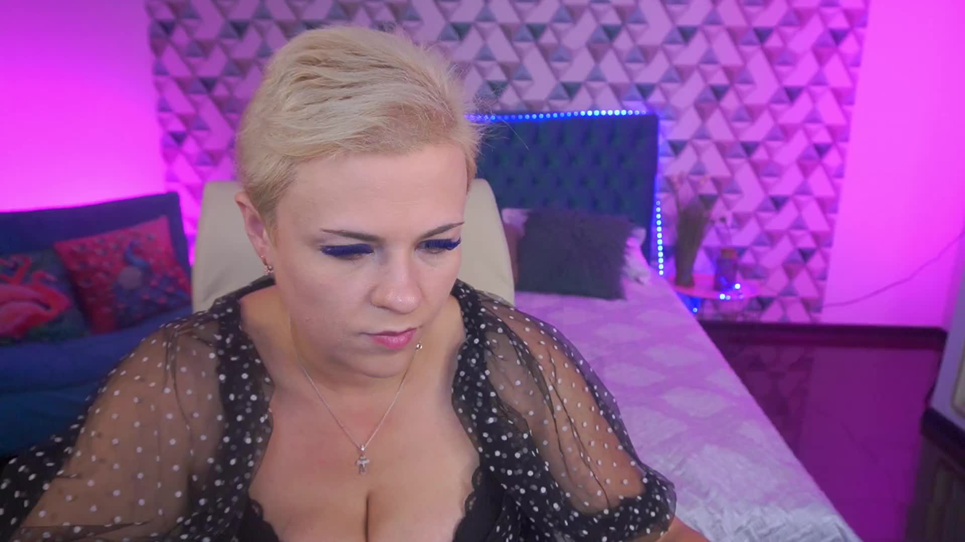 CrystalVibe Adult Chat June 1, 2026